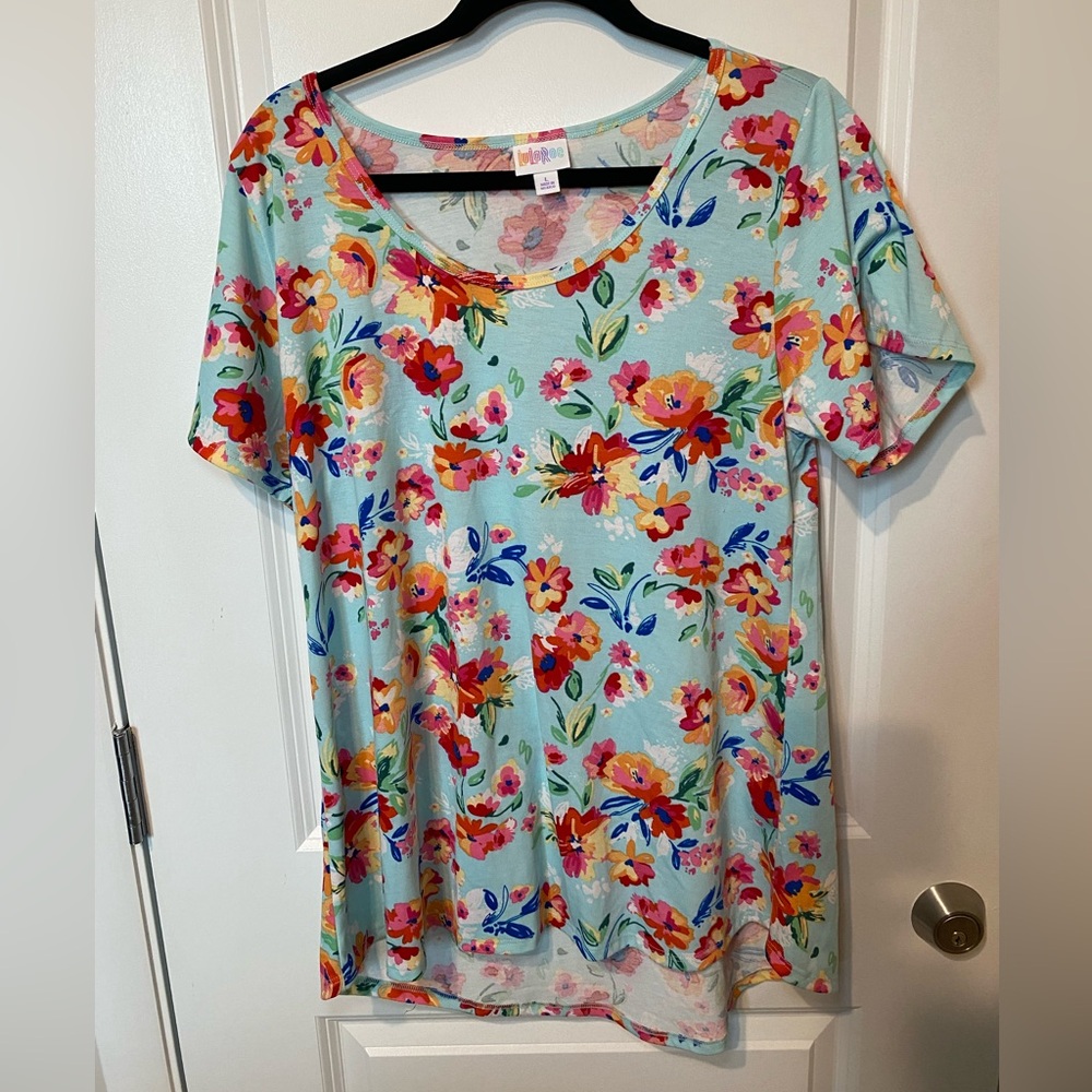 LuLaRoe floral classic t short sleeve shirt